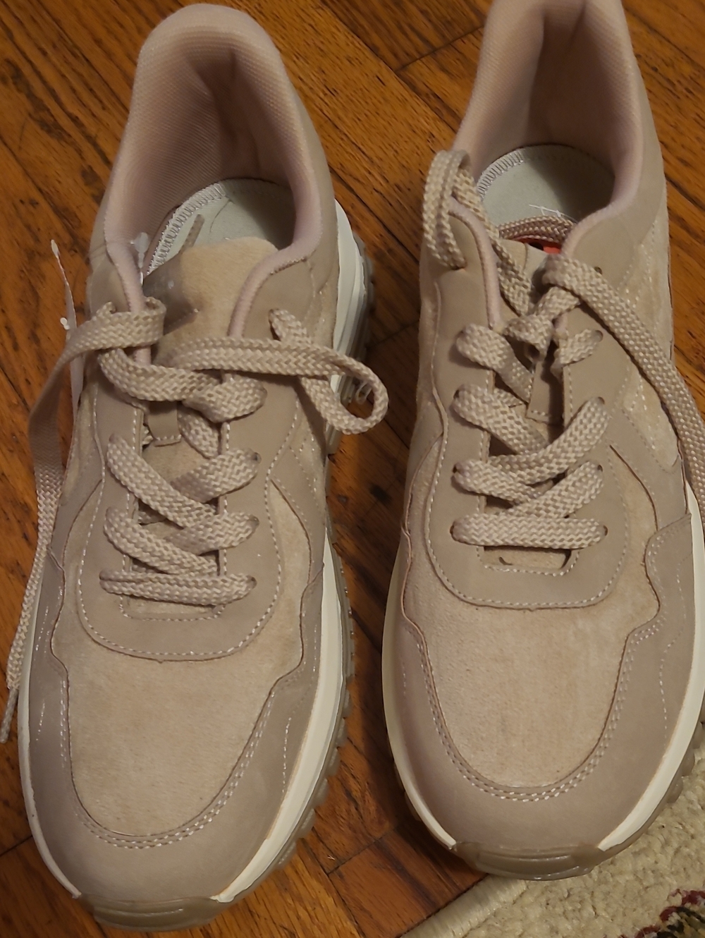 Casual Lace-Up Sneakers in Light Beige